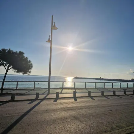 Seaview Retreat * Lárnaca